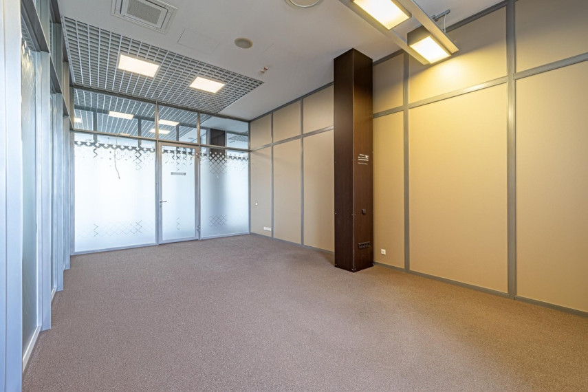 Nuomojamos administracinės, paslaugų, prekybos patalpos Savanorių pr., Žaliakalnis, Kauno m., Kauno m. sav., 32.85 m2 ploto 4