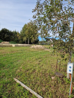 Parduodamas sklypas su projektu, statybų leidimu ir įrengtais namo pamatais Miškininkų g., Utenoje 9