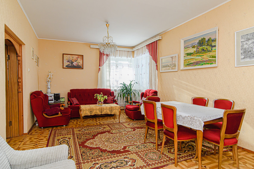 Parduodamas namas S. Mikulionio g., Trakų m., Trakų r. sav., 246.67 m2 ploto, 2 aukštai 4