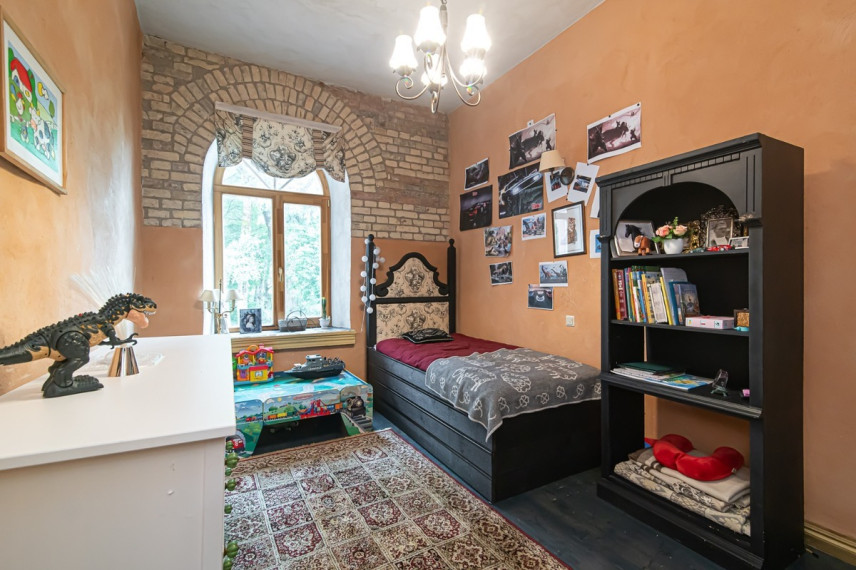 Parduodamas namas Pakalnės g., Bezdonių mstl., Vilniaus r. sav., 710.01 m2 ploto, 2 aukštai 17