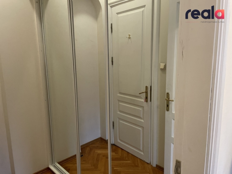 Nuomojamas nuostabus prestižinis butas šv.Mykolo g., Senamiestyje, Vilniuje, 147 kv.m ploto, 5 kambariai 3