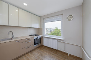 Parduodamas butas Medvėgalio g., Aukštieji Šančiai, Kauno m., Kauno m. sav., 80.57 m² ploto 4 kambariai 12