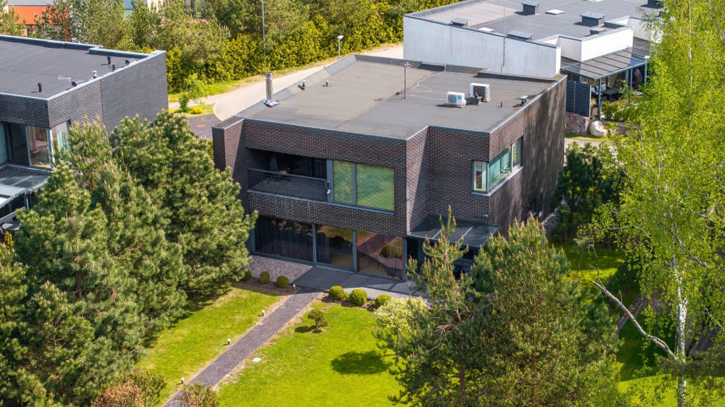 Parduodamas namas Europos g., Aukštkiemių k., Klaipėdos r. sav., 242 m2 ploto, 2 aukštai 2