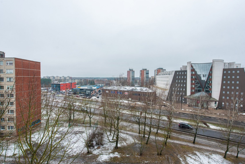 Nuomojamas butas Sausio 13-osios g., Karoliniškės, Vilniaus m., Vilniaus m. sav., 32.7 m2 ploto, 1 kambariai 4