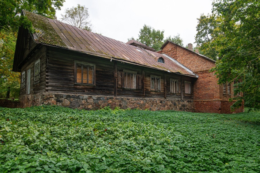Parduodamas namas Ežero g., Kurėnų k., Ukmergės r. sav., 377.76 m2 ploto, 1 aukštai 15