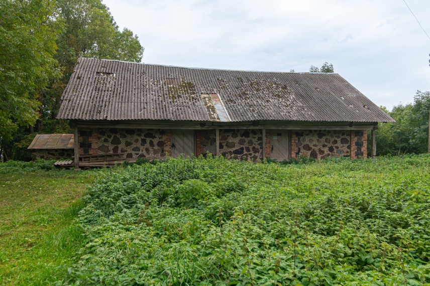 Parduodamas namas Ežero g., Kurėnų k., Ukmergės r. sav., 377.76 m2 ploto, 1 aukštai 18