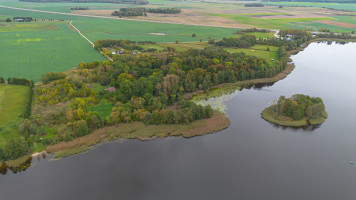 Parduodamas namas Ukmergės r. sav., Kurėnų k., Ežero g., 377.76 m2 ploto, 1 aukštai 23