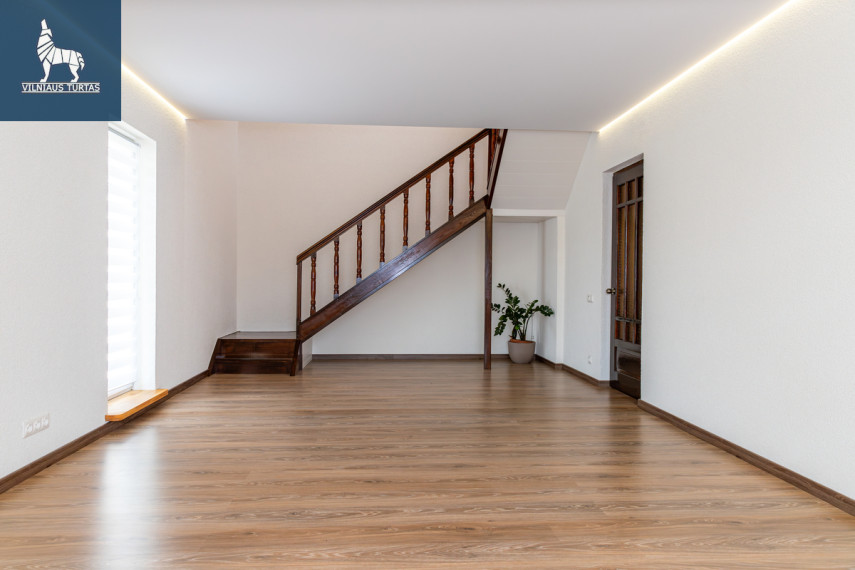 Parduodamas namas Šilagėlių g., Ukmergės m., Ukmergės r. sav., 213.63 m2 ploto, 1 aukštai 4
