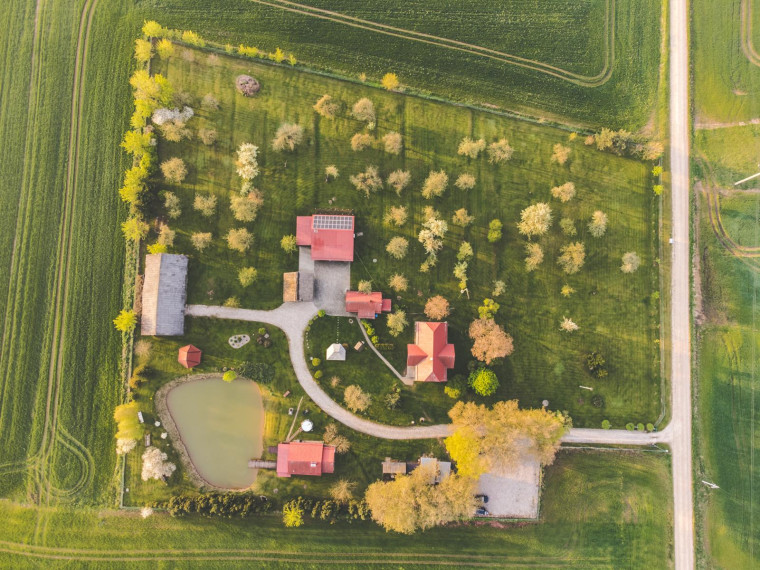 Parduodamas namas Varnakos g., Jaugeliškių k., Jonavos r. sav., 664.08 m² ploto 4 kambariai 20