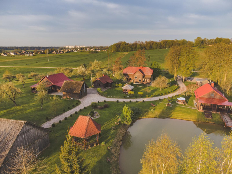 Parduodamas namas Varnakos g., Jaugeliškių k., Jonavos r. sav., 664.08 m² ploto 4 kambariai 21
