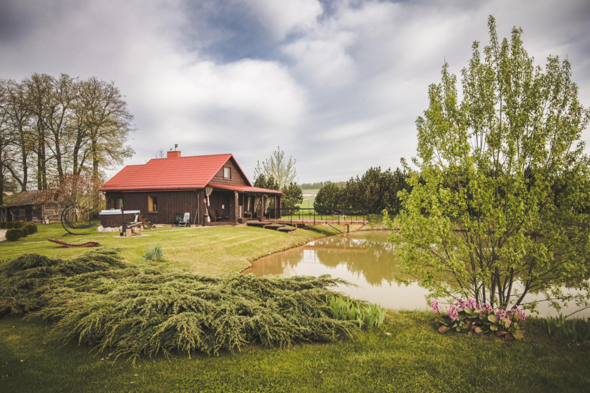 Parduodamas namas Varnakos g., Jaugeliškių k., Jonavos r. sav., 664.08 m² ploto 4 kambariai 24