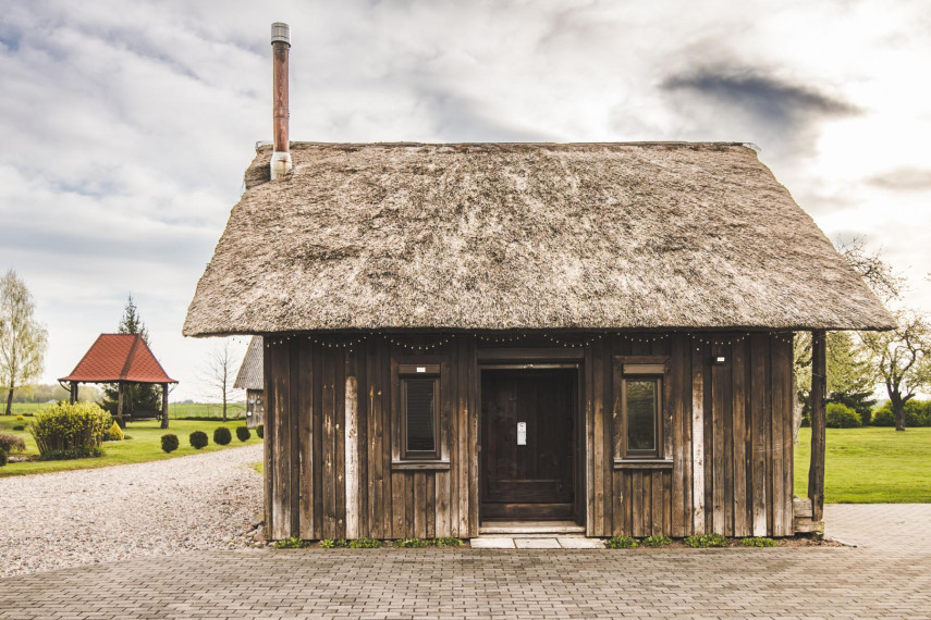 Parduodamas namas Varnakos g., Jaugeliškių k., Jonavos r. sav., 664.08 m² ploto 4 kambariai 30