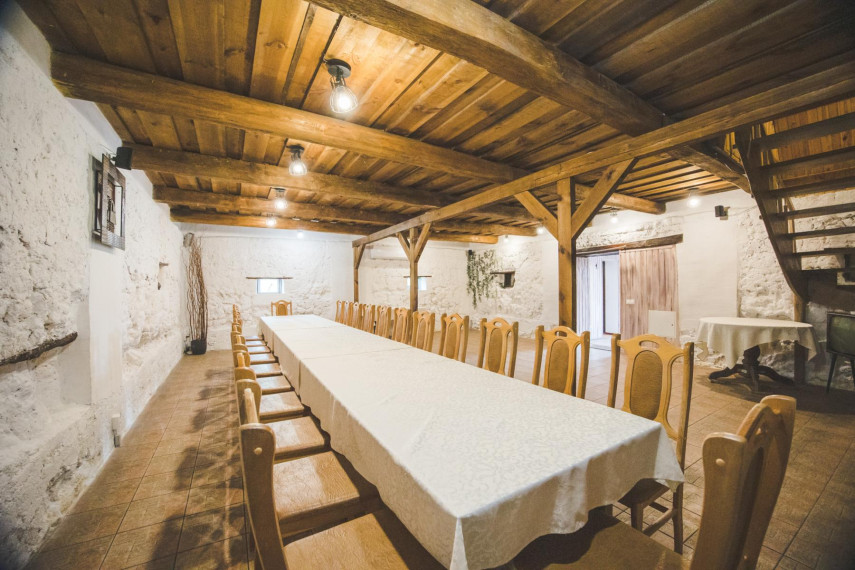 Parduodamas namas Varnakos g., Jaugeliškių k., Jonavos r. sav., 664.08 m² ploto 4 kambariai 34