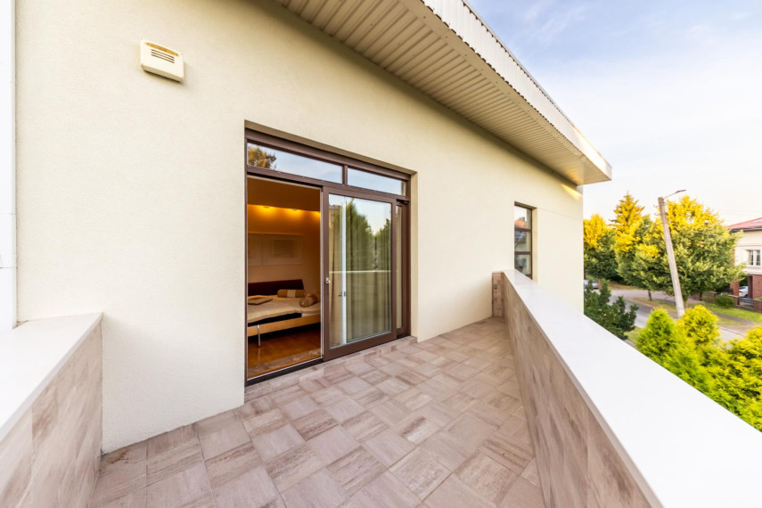 Parduodamas namas J. Basanavičiaus al., Žaliakalnis, Kauno m., Kauno m. sav., 310.03 m² ploto 5 kambariai 12