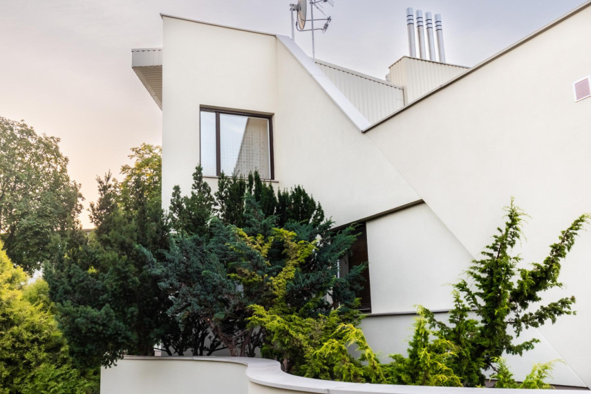 Parduodamas namas J. Basanavičiaus al., Žaliakalnis, Kauno m., Kauno m. sav., 310.03 m² ploto 5 kambariai 8