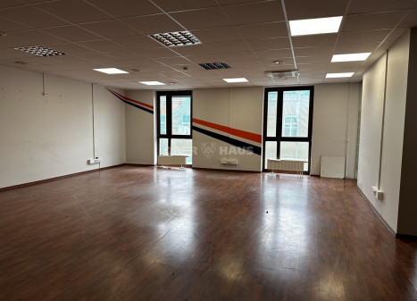 Nuomojamos administracinės patalpos Pylimo g., Senamiestis, Vilniaus m., Vilniaus m. sav., 200 m2 ploto