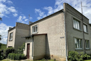 Parduodamas namas Plungės g., Milašaičių k., Plungės r. sav., 200 m² ploto 7 kambariai 7