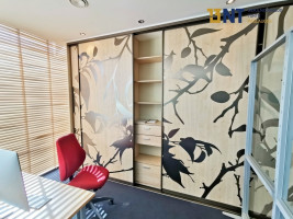 KOKYBIŠKAI ĮRENGTOS KOMERCINĖS PATALPOS CENTRE, 1 A., SU PARKAVIMO VIETOMIS 10