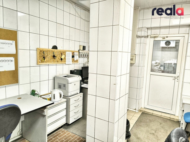 Parduodamos patalpos Švyturio g., Kalnuvėnų k., 627.48 kv.m ploto 6