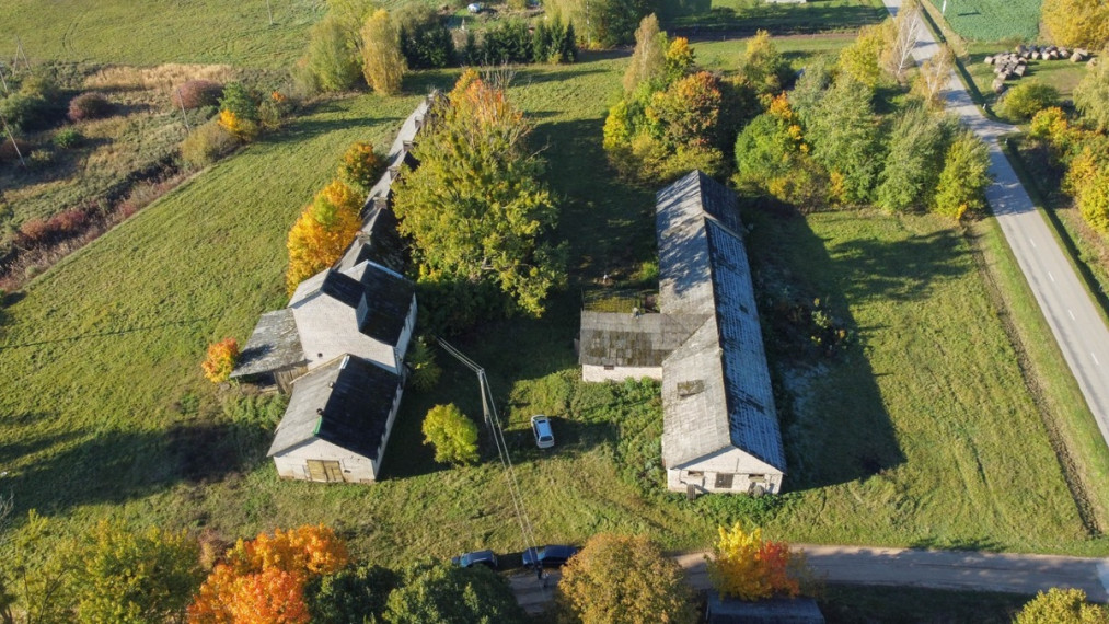 Parduodamos gamybinės, kitos paskirties, sandėliavimo patalpos Mokyklos g., Ingavangio k., Prienų r. sav., 1426.23 m2 ploto 1