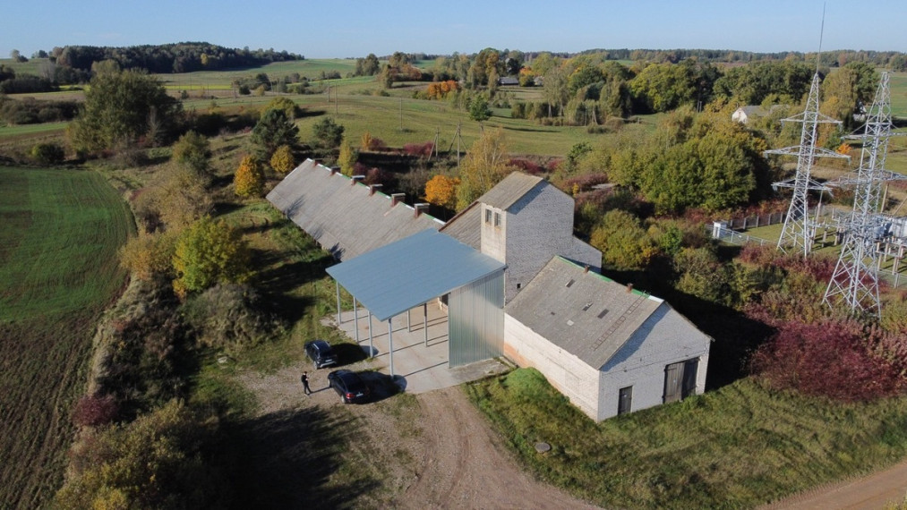 Parduodamos gamybinės, kitos paskirties, sandėliavimo patalpos Prienų r. sav., Ingavangio k., Mokyklos g., 930.53 m2 ploto 2