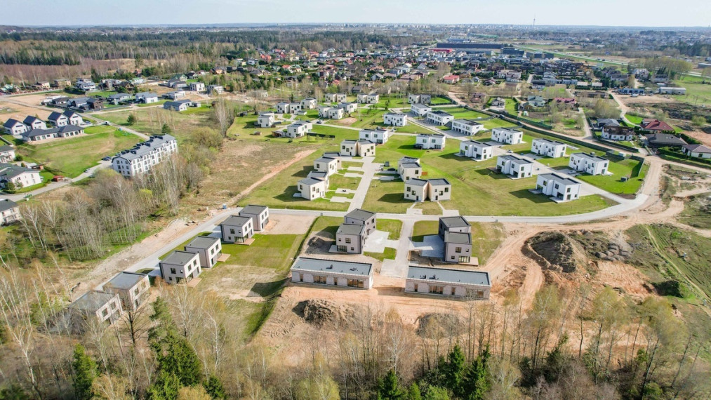 Parduodamas namas Girių g., Klevinės k., Vilniaus r. sav., 175.89 m2 ploto, 1 aukštai 33