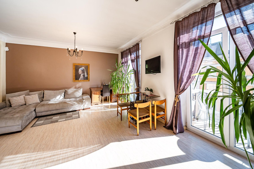 Trumpalaikė buto nuoma Varpo g., Centras, Šiaulių m., Šiaulių m. sav., 54.00 m² ploto 2 kambariai 3