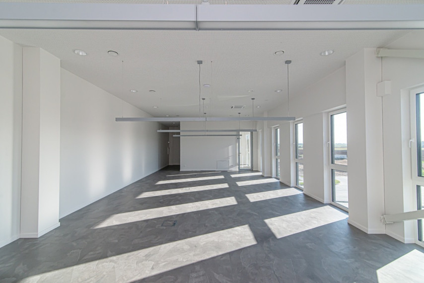Nuomojamos administracinės, gamybinės, sandėliavimo patalpos Vilniaus r. sav., Budninkų k., Senasis Ukmergės kelias, 2700 m2 ploto 23
