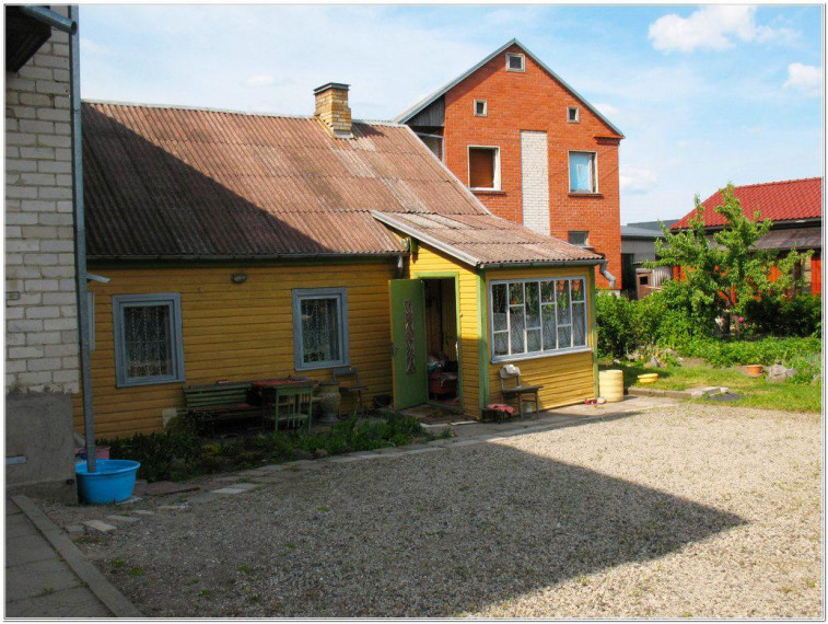 Parduodamas namas V. Svirskio g., Centras, Panevėžio m., Panevėžio m. sav., 512 m² ploto 7 kambariai 24