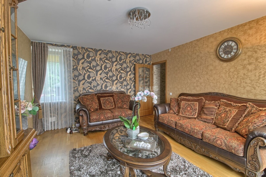 Parduodamas namas Topolių g., Kairių mstl., Šiaulių r. sav., 158.92 m2 ploto, 2 aukštai 2