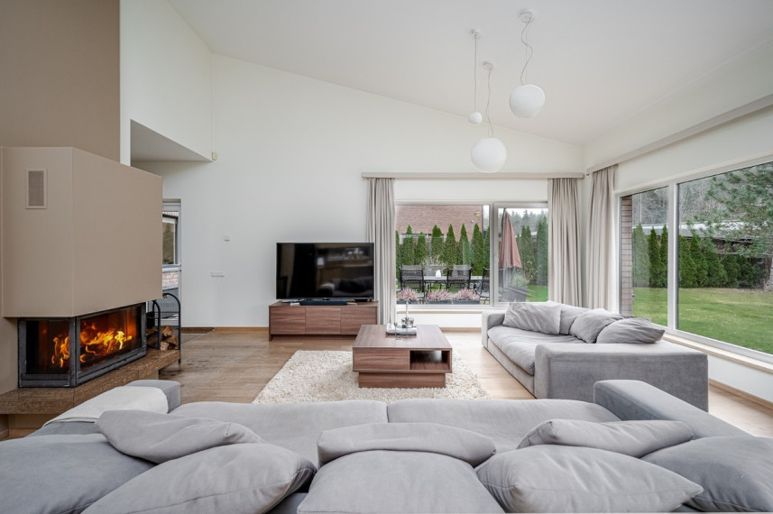 Parduodamas namas Veržuvos g., Antakalnis, Vilniaus m., Vilniaus m. sav., 208 m2 ploto, 2 aukštai 1