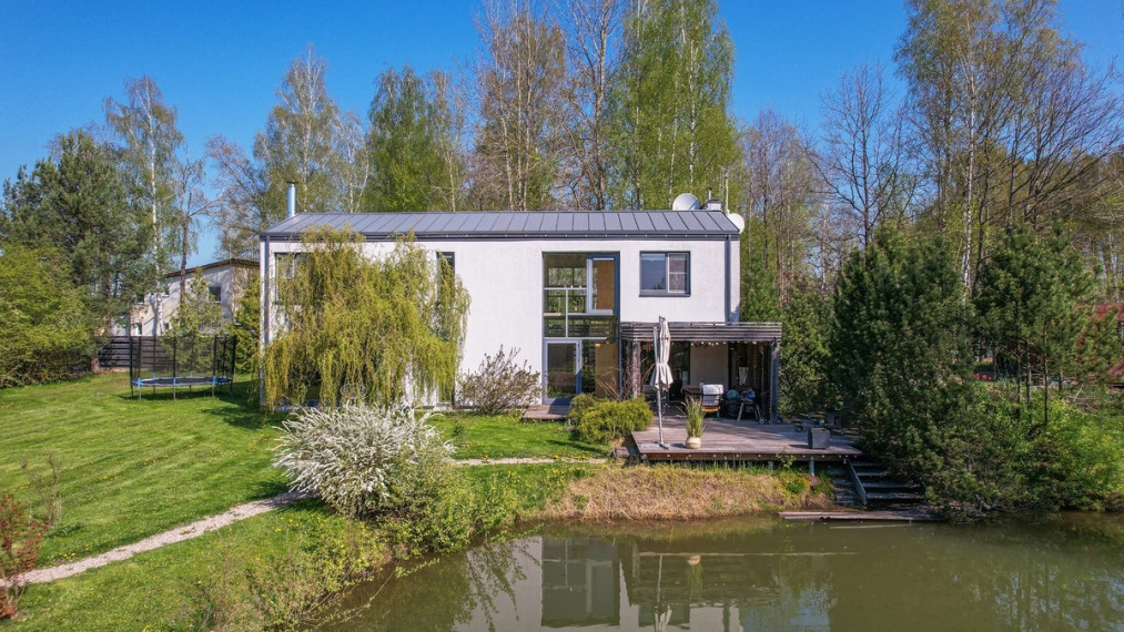 Parduodamas namas Molėtų pl., Didžiosios Riešės k., Vilniaus r. sav., 147.95 m2 ploto, 2 aukštai 2