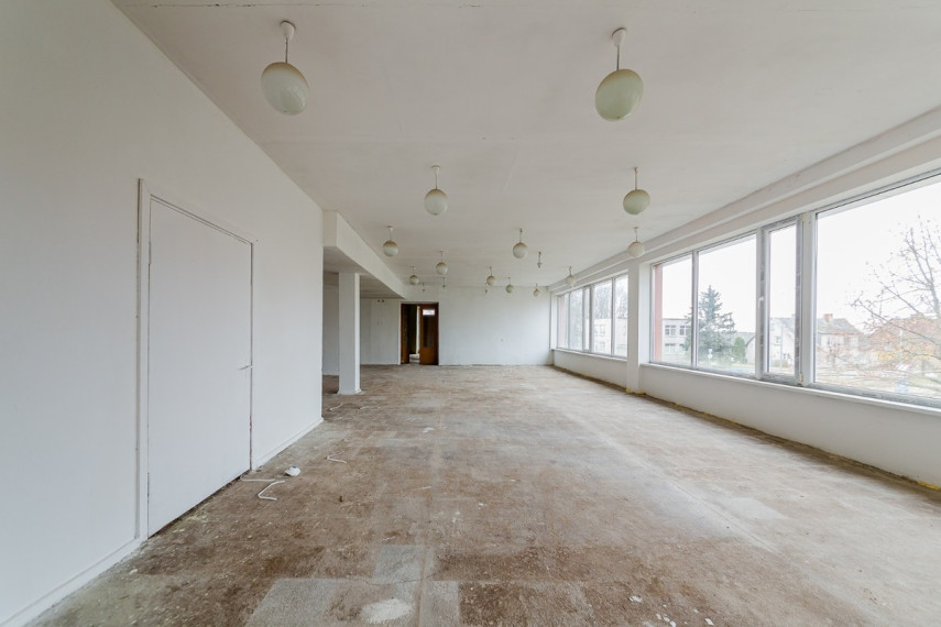 Parduodamos  patalpos Varnių g., Žarėnų mstl., Telšių r. sav., 787.61 m2 ploto 19