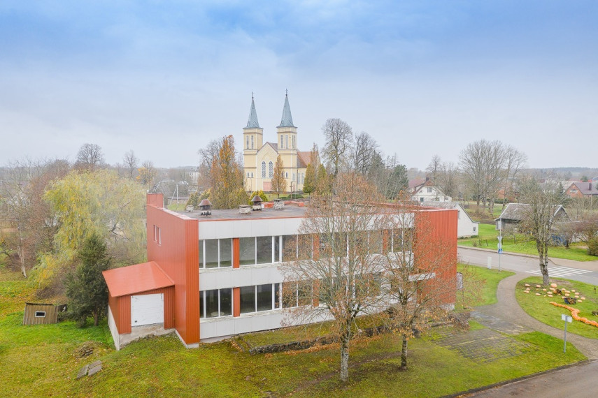 Parduodamos  patalpos Varnių g., Žarėnų mstl., Telšių r. sav., 787.61 m2 ploto 30
