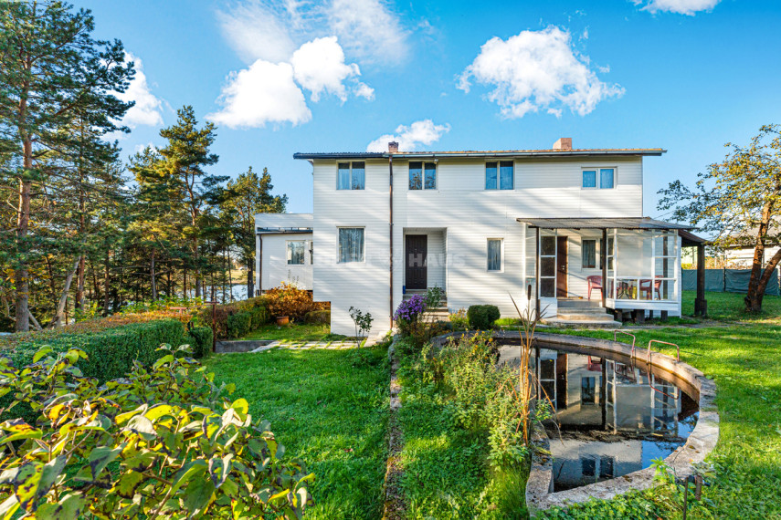 Parduodamas namas Ąžuolų g. , Pikeliškių k., Vilniaus r. sav., 195 m2 ploto, 2 aukštai 2