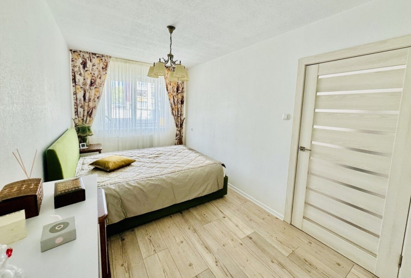 Parduodamas butas Klaipėdos apskritis, Klaipėda, Centras, Taikos pr., 44 m2 ploto, 2 kambariai 3