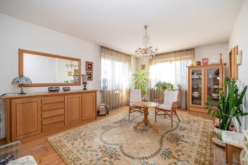 Parduodamas namas Karšuvos g., Buivydiškių k., Vilniaus r. sav., 268.37 m2 ploto, 2 aukštai 23