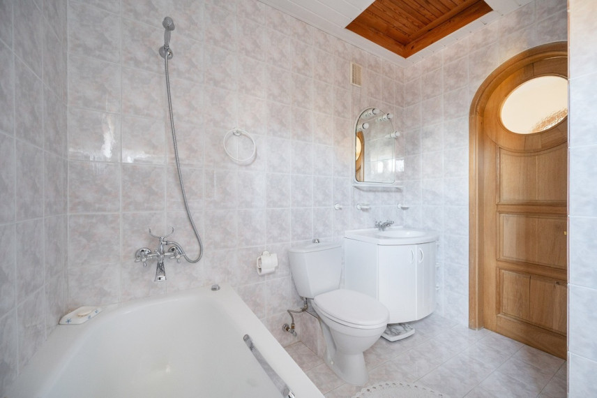 Parduodamas namas Karšuvos g., Buivydiškių k., Vilniaus r. sav., 268.37 m2 ploto, 2 aukštai 35