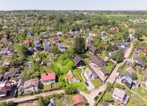 Parduodamas 7.67 a ploto  sklypas su sodo namu Ateities Sodų 3-oji g., Naujojoje Vilnioje