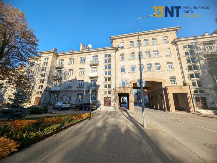 KOMERCINĖS-PREKYBOS PATALPOS ŠIAULIŲ BULVARE 11