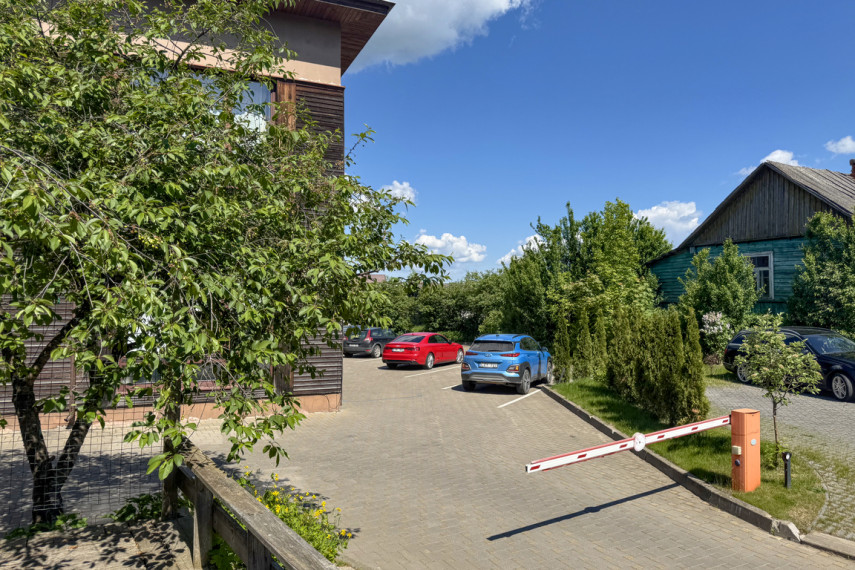 Parduodama klinika Trakuose, Vytauto g., 385 kv.m ploto 25