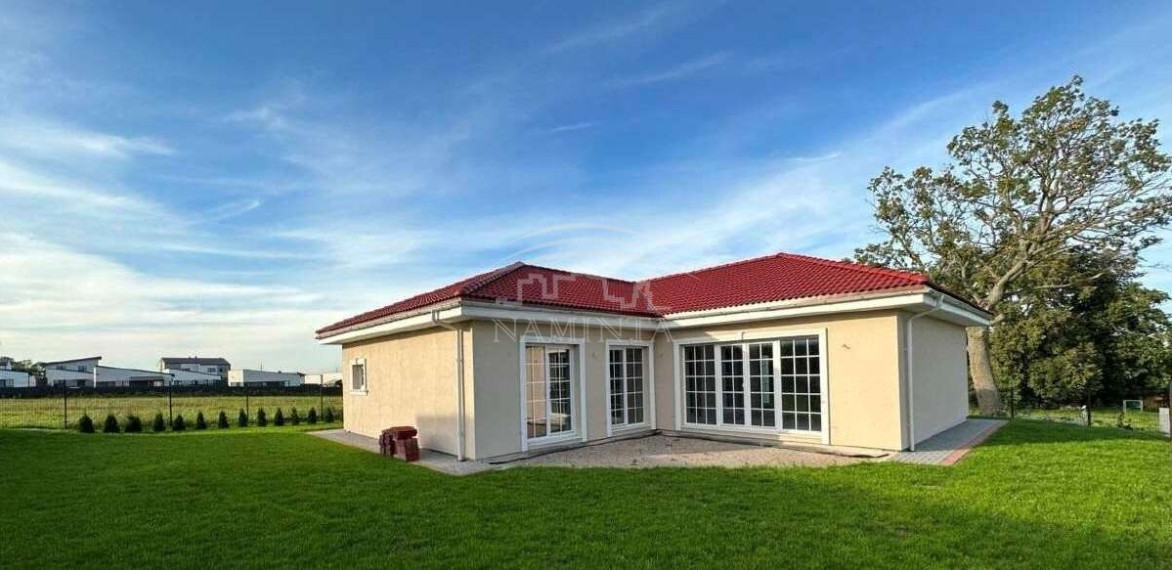 Parduodamas namas Slengių k., Klaipėdos r. sav., 152 m2 ploto, 1 aukštai 2