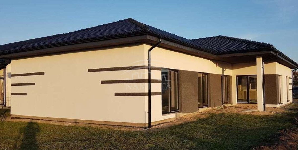 Parduodamas namas Gargždų m., Klaipėdos r. sav., 171 m2 ploto, 1 aukštai 3