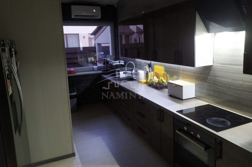 Parduodamas namas Lelių k., Klaipėdos r. sav., 230 m2 ploto, 1 aukštai 1