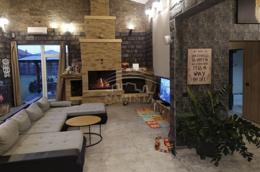 Parduodamas namas Lelių k., Klaipėdos r. sav., 230 m2 ploto, 1 aukštai 2