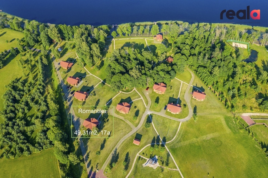 Parduodamas rąstinis namelis
