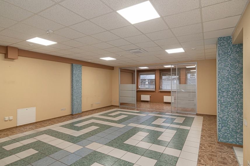 Nuomojamos administracinės, maitinimo, paslaugų, prekybos, sandėliavimo patalpos Fabijoniškių g., Fabijoniškės, Vilniaus m., Vilniaus m. sav., 136.8 m2 ploto 1