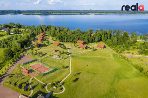 Parduodamas rąstinis namelis 
