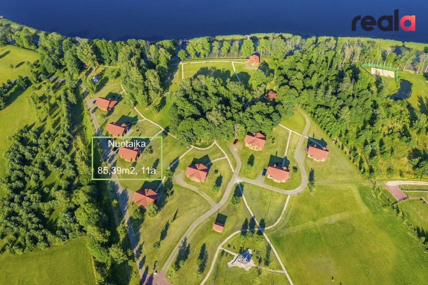 Parduodamas rąstinis namelis