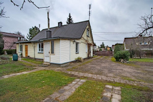 Parduodama 59,87 kv. m ploto namo dalis Panevėžio mieste Teatro g. 26 3